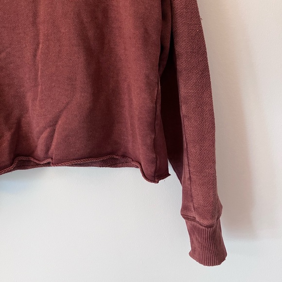 Cropped Lightweight Sweater - Picture 2 of 3